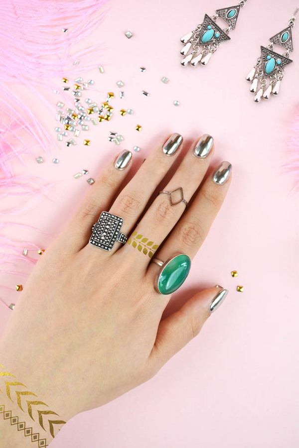 Le Mini Macaron Chrome Manicure Set Le Metallique 5ml