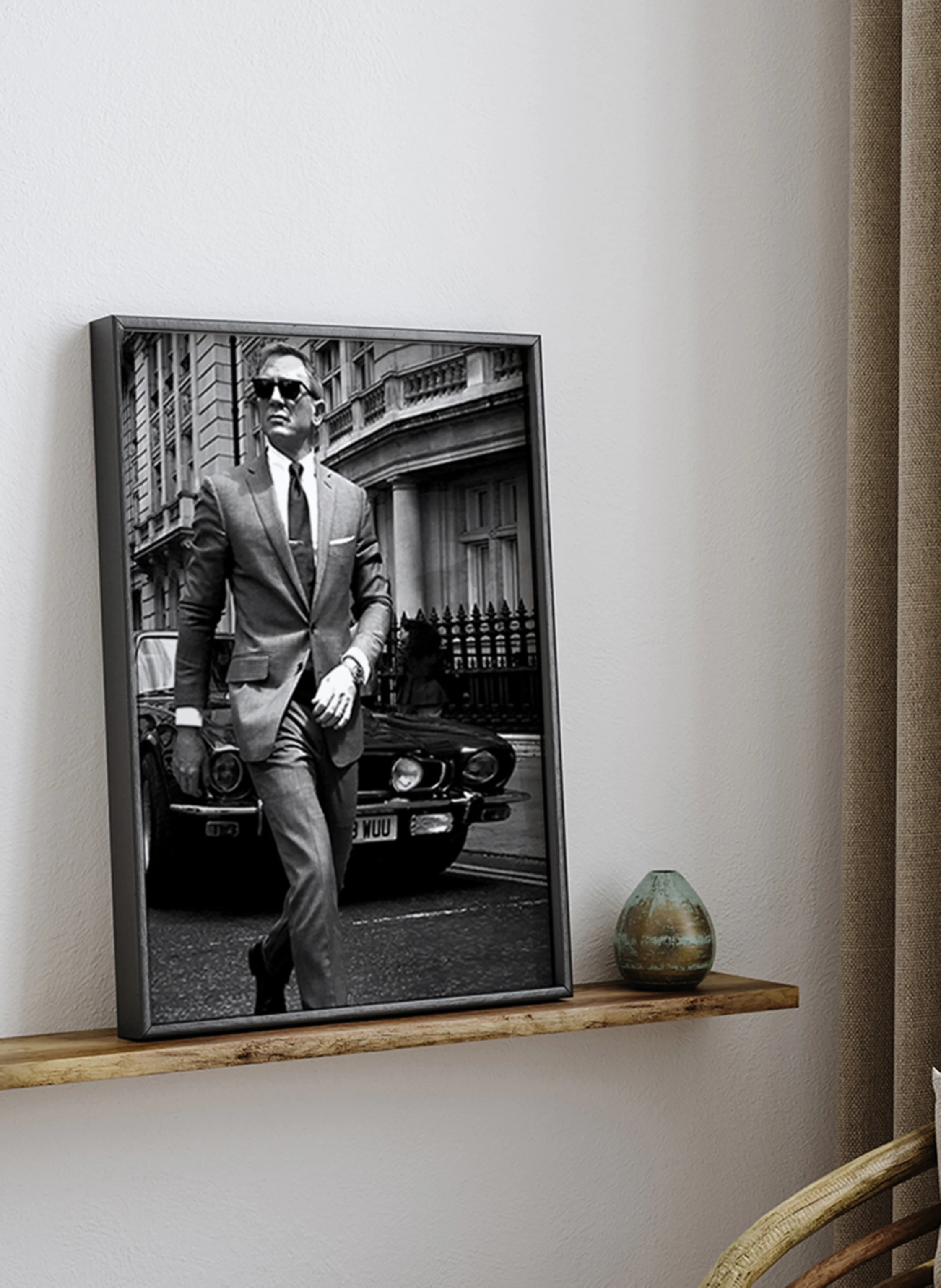 JACOB BADEN Wandbild DANIEL CRAIG ALS JAMES BOND mit Rahmen
