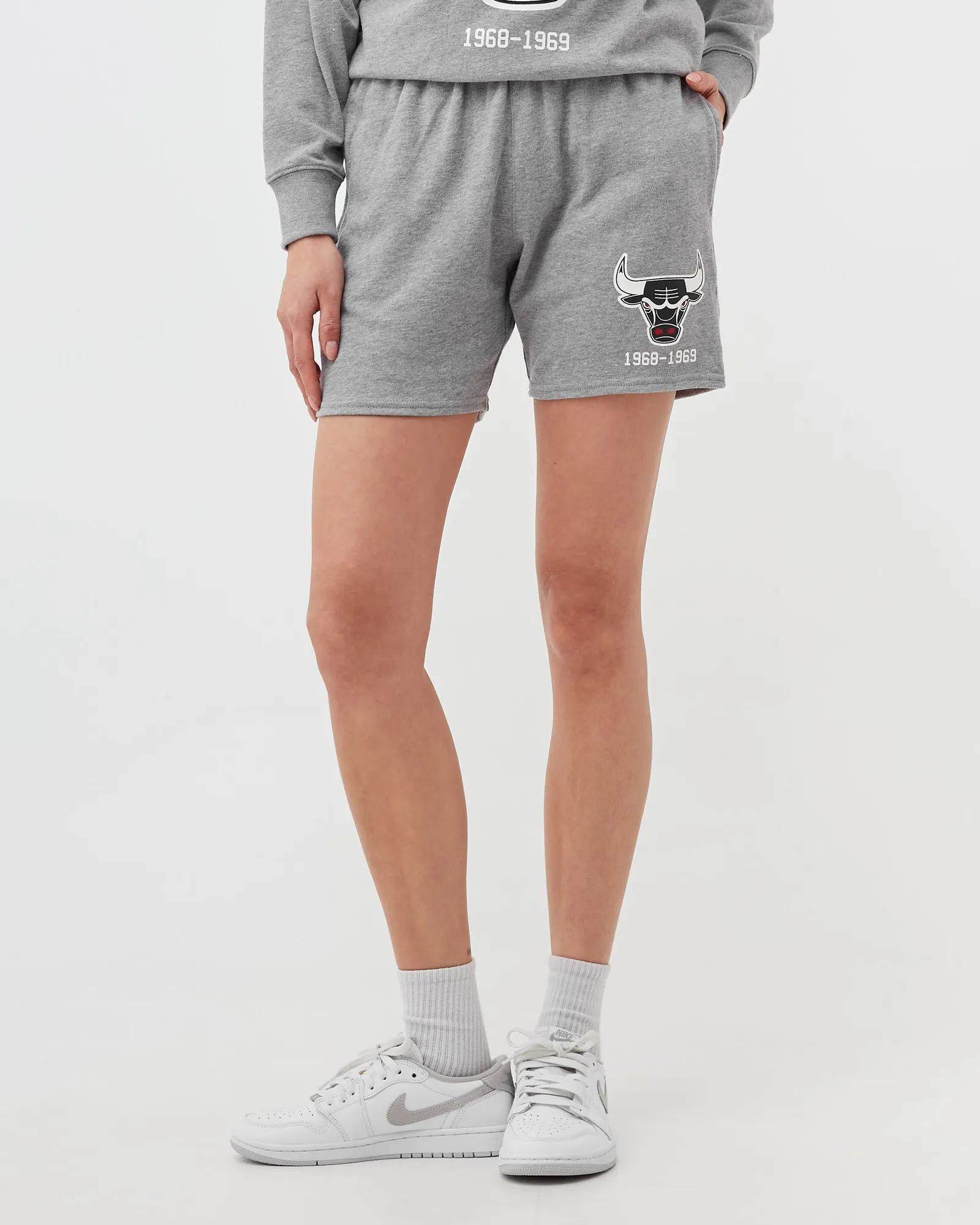 Mitchell & Ness WOMENS LOGO SHORTS