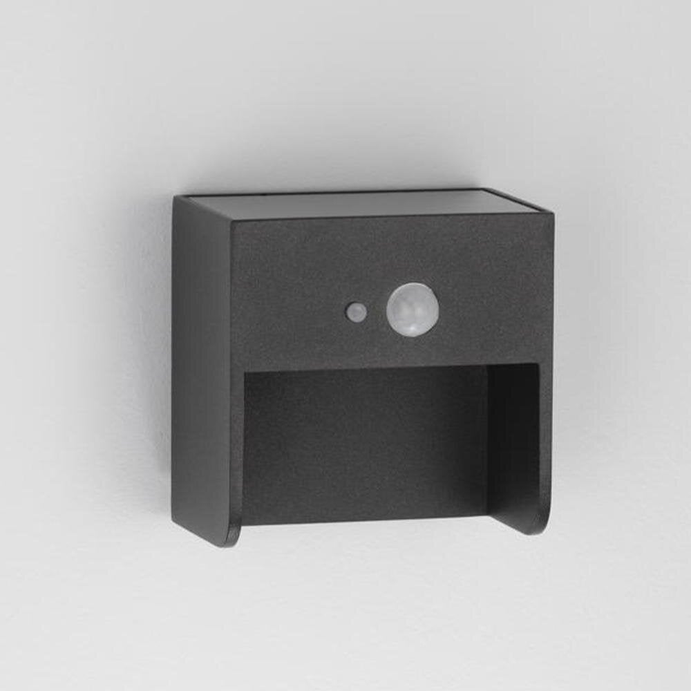 Marta LED-zonnewandlamp in antraciet, 1W, 57lm, IP65 met bewegingsmelder
