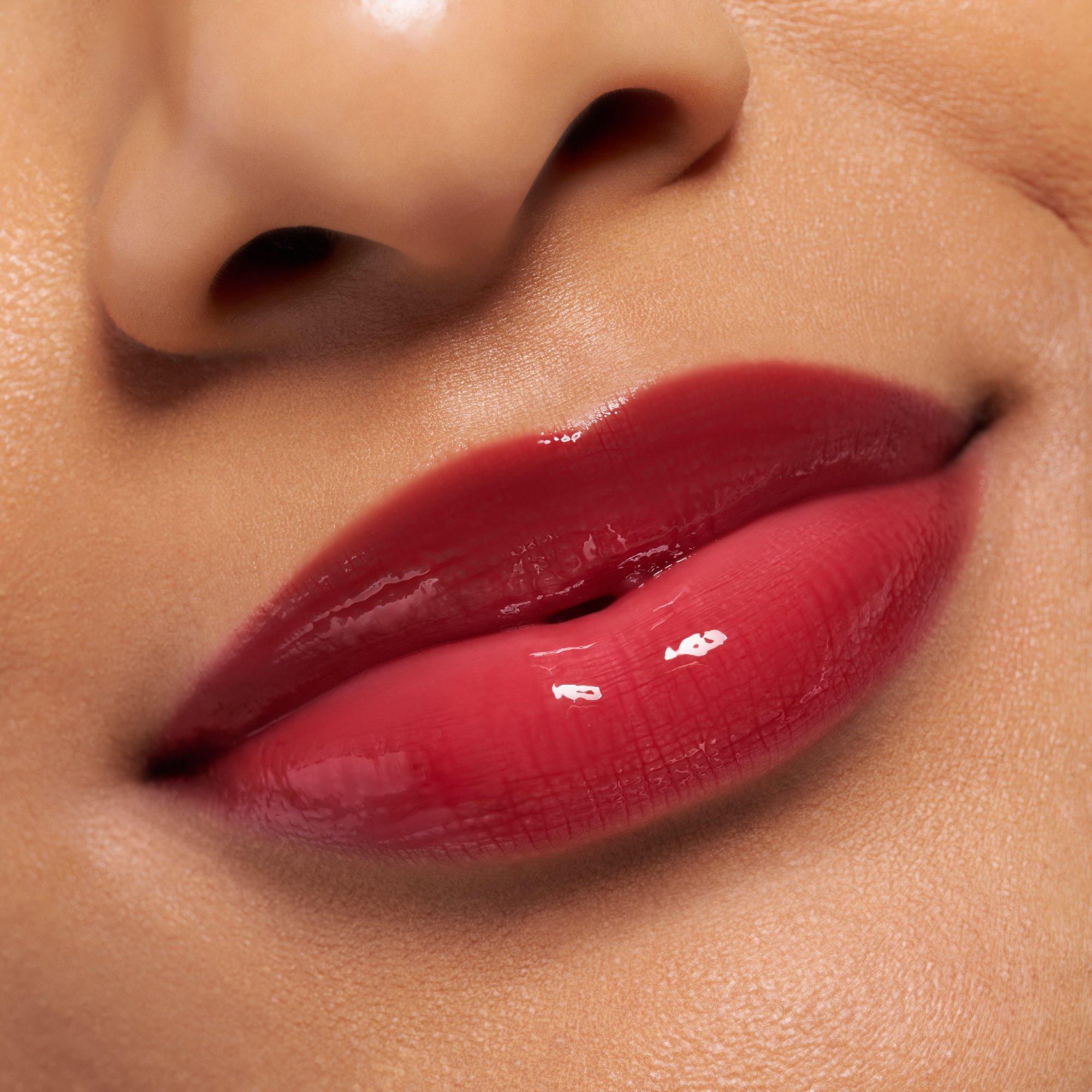 JUICY BOMB plumping lipgloss