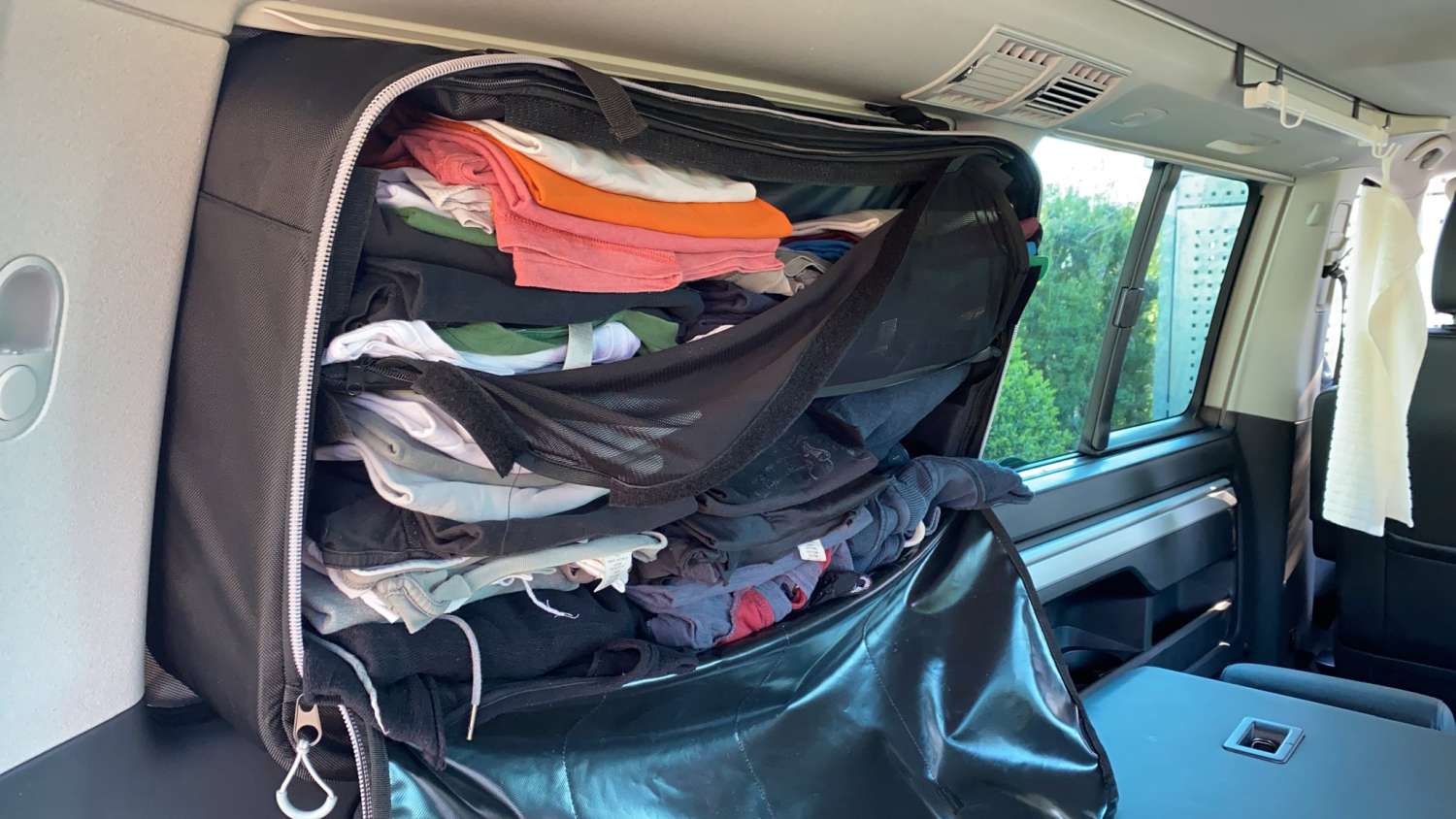 BusBoxx WindowBOXX Fenstertasche für Fahrerseite / Beifahrerseite 50 Liter für T5 / T6 / T6.1
