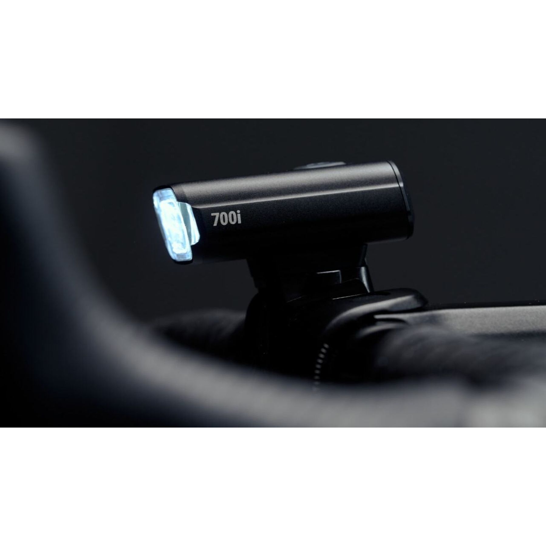 BBB Cycling BLS-266i NanoStrike 700i + BLS-255 Signal Verlichtingsset