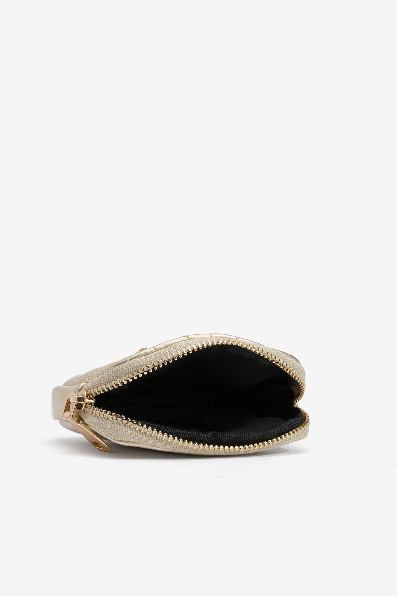 Bolsa pequena com enfeites