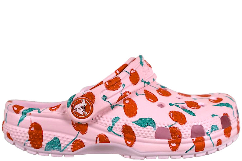 CROCS CLASSIC I LYSERØD MED KIRSEBÆR.