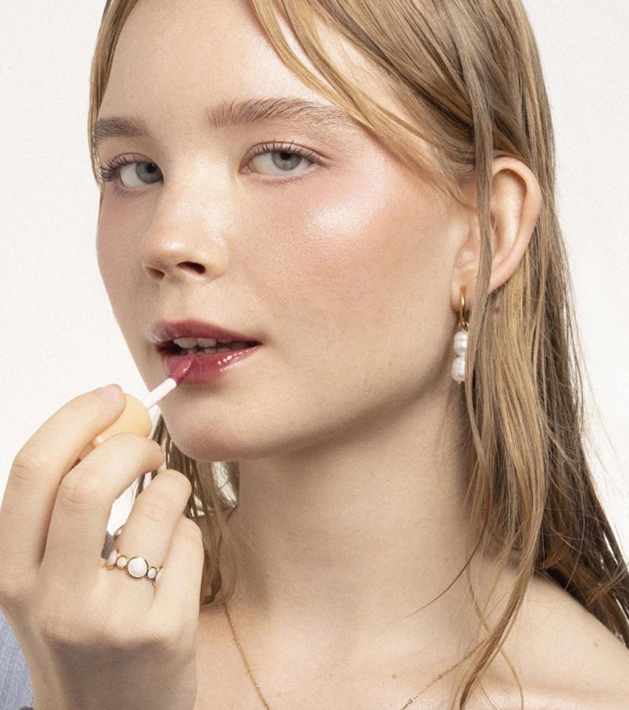 Laka - Hidratante Lip Gloss Tint Fruity Glam Tint - 102: Dewy