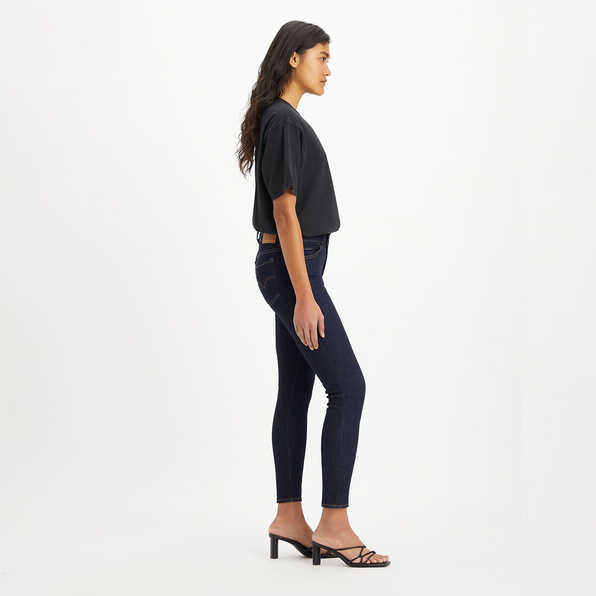 Calça jeans Levi's 711™ com dois botões
