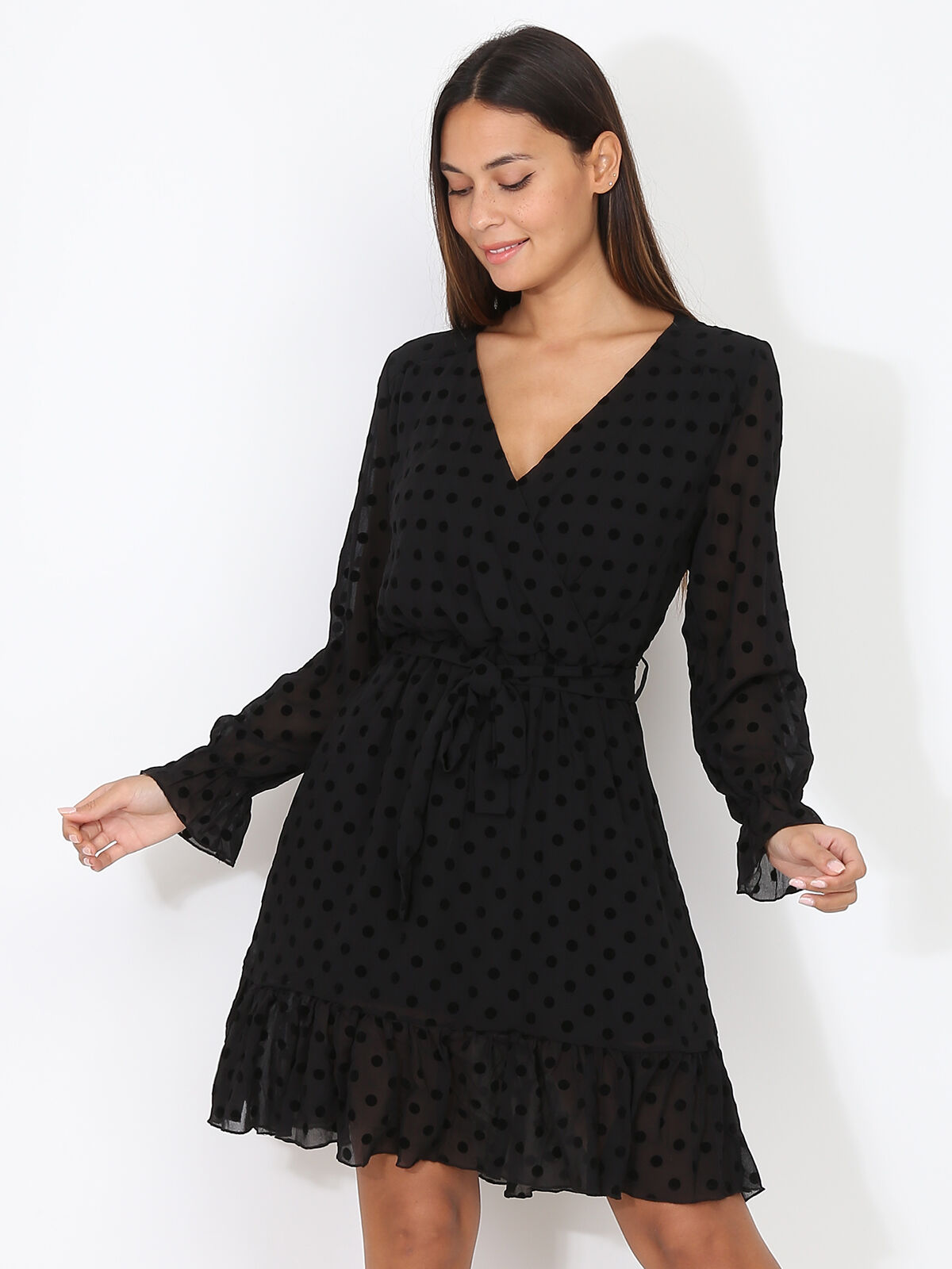 Robe patineuse à pois ceinturée- Noir