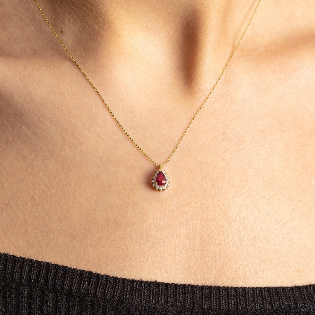 Collier 750/18 K Gelbgold mit Diamanten 0.11 ct H/si & Rubin