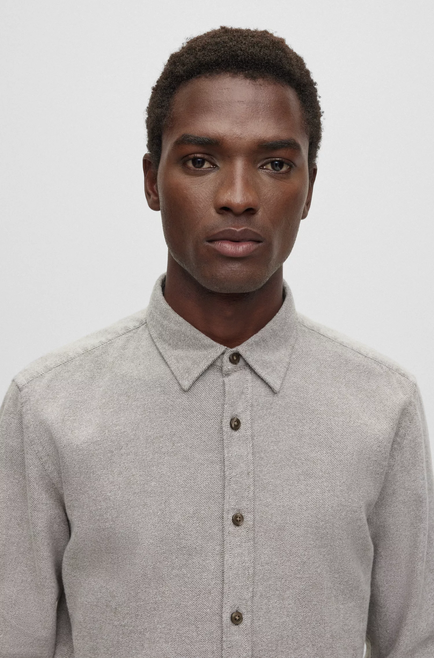 Camisa BOSS preta de corte slim em sarja de algodão lavada