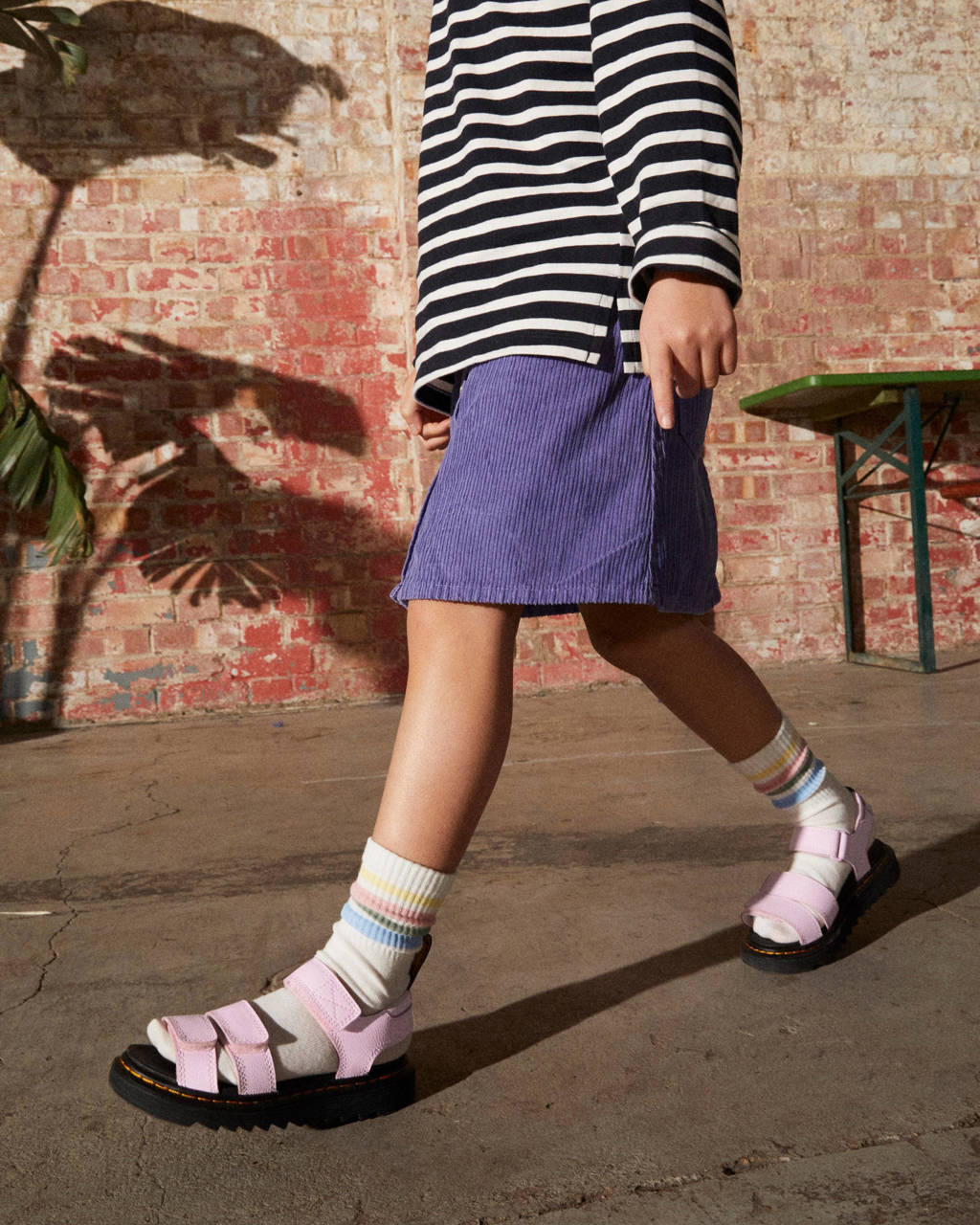 Dr. Martens Klaireleren sandalen roze