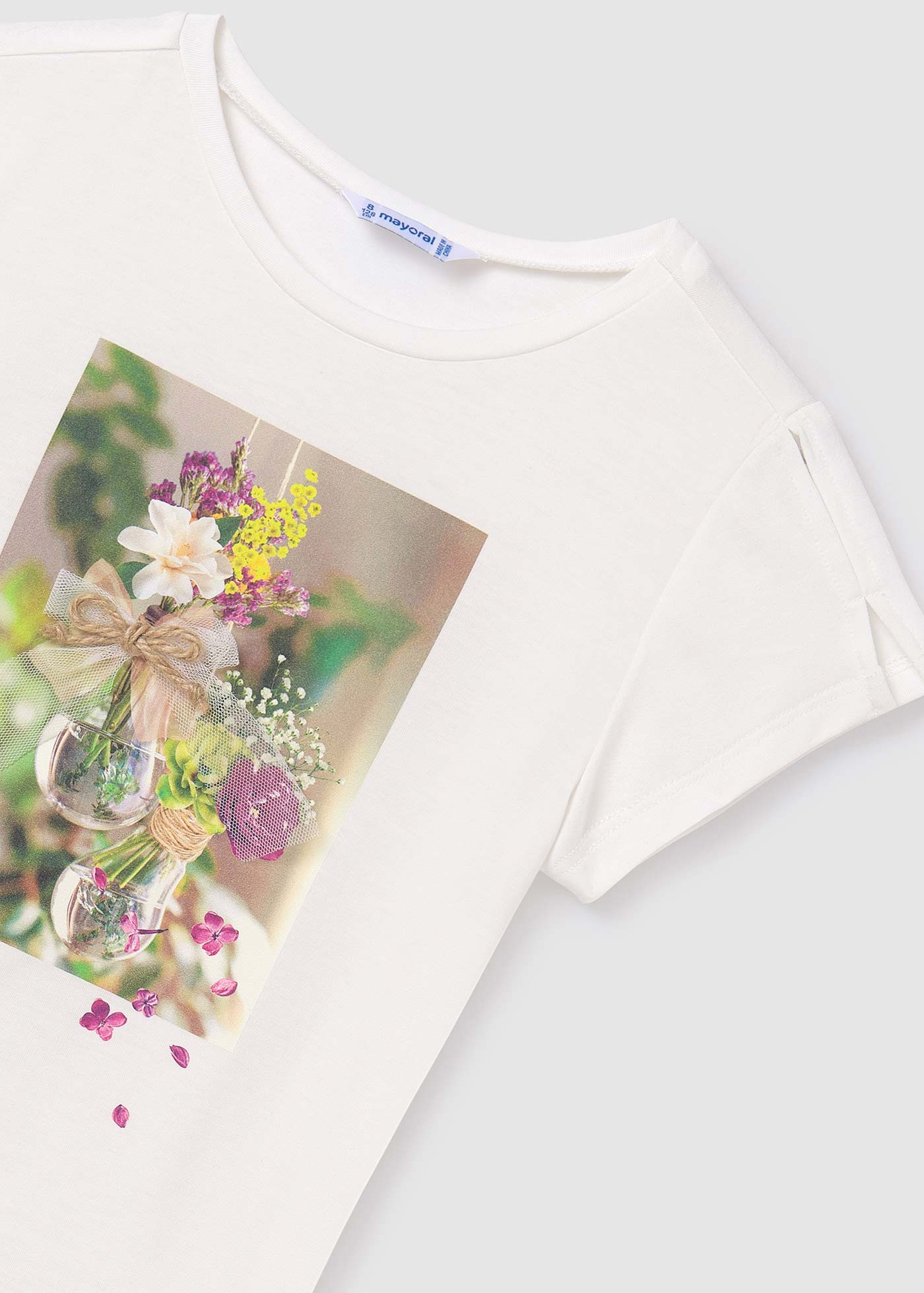 Camiseta infantil com estampa de tulipa