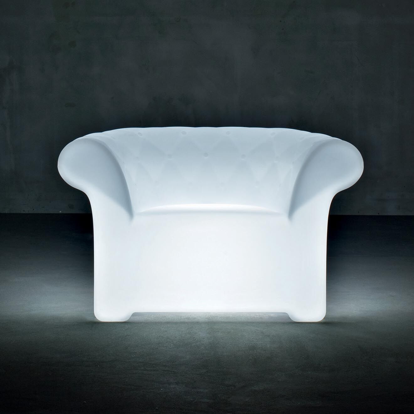 Serralunga Fauteuil Sirchester Design par Bazzicalupo & Mangiarotti blanc - 120x72x82 cm