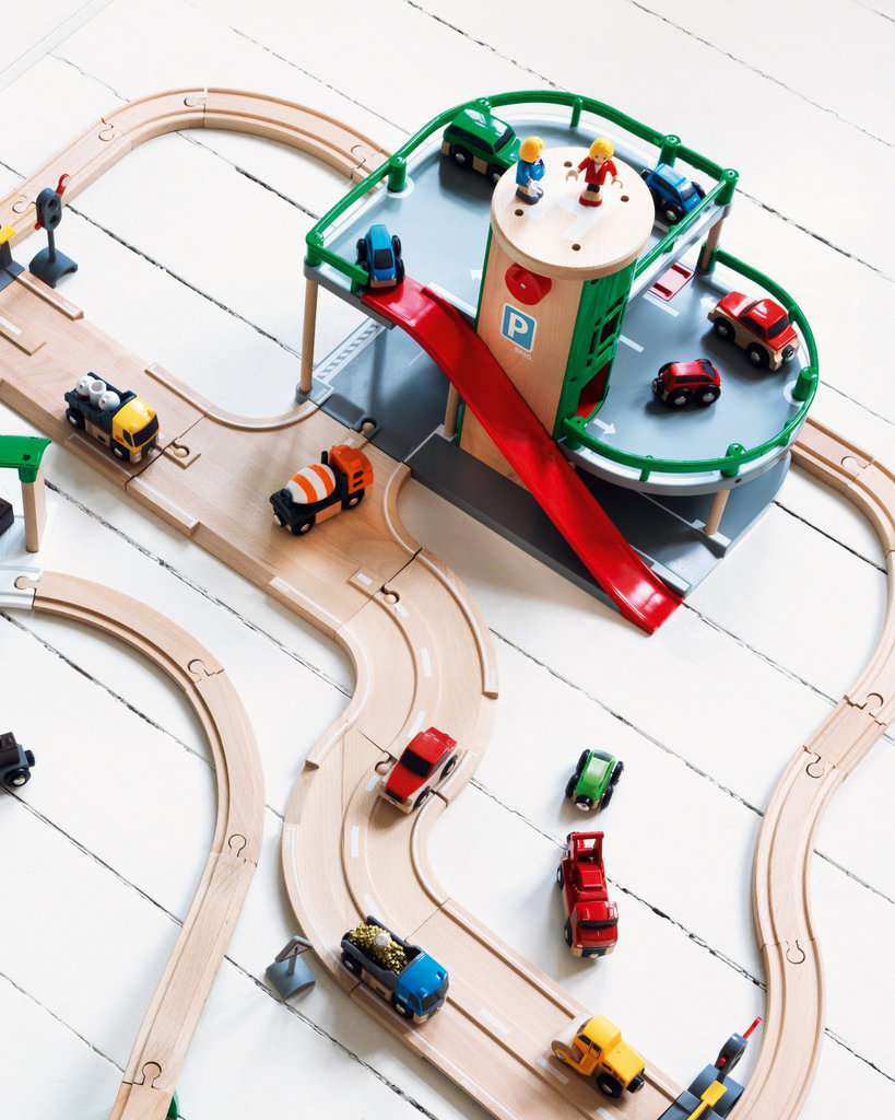 BRIO Spiel Parkhaus, Straßen&Schienen