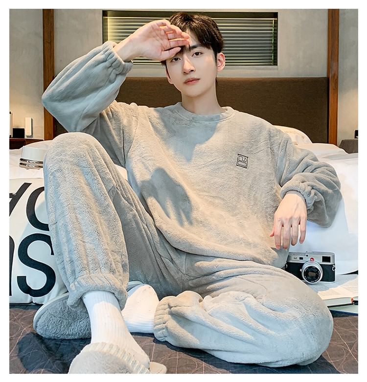 Jeony - Pyjamaset: Fleece Sweatshirt + Broek