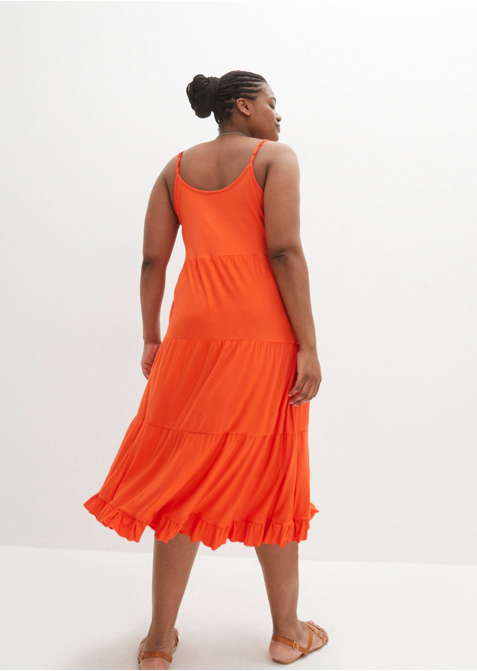 Robe midi à volants et bretelles spaghetti