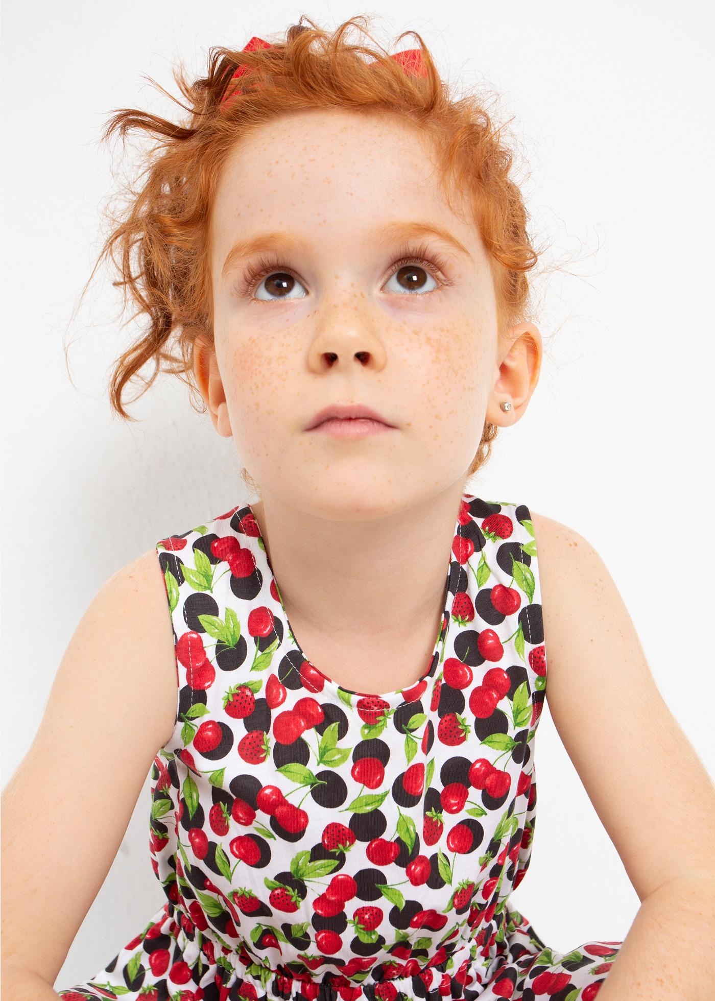 Vestido estampado em algodão sustentável para meninas