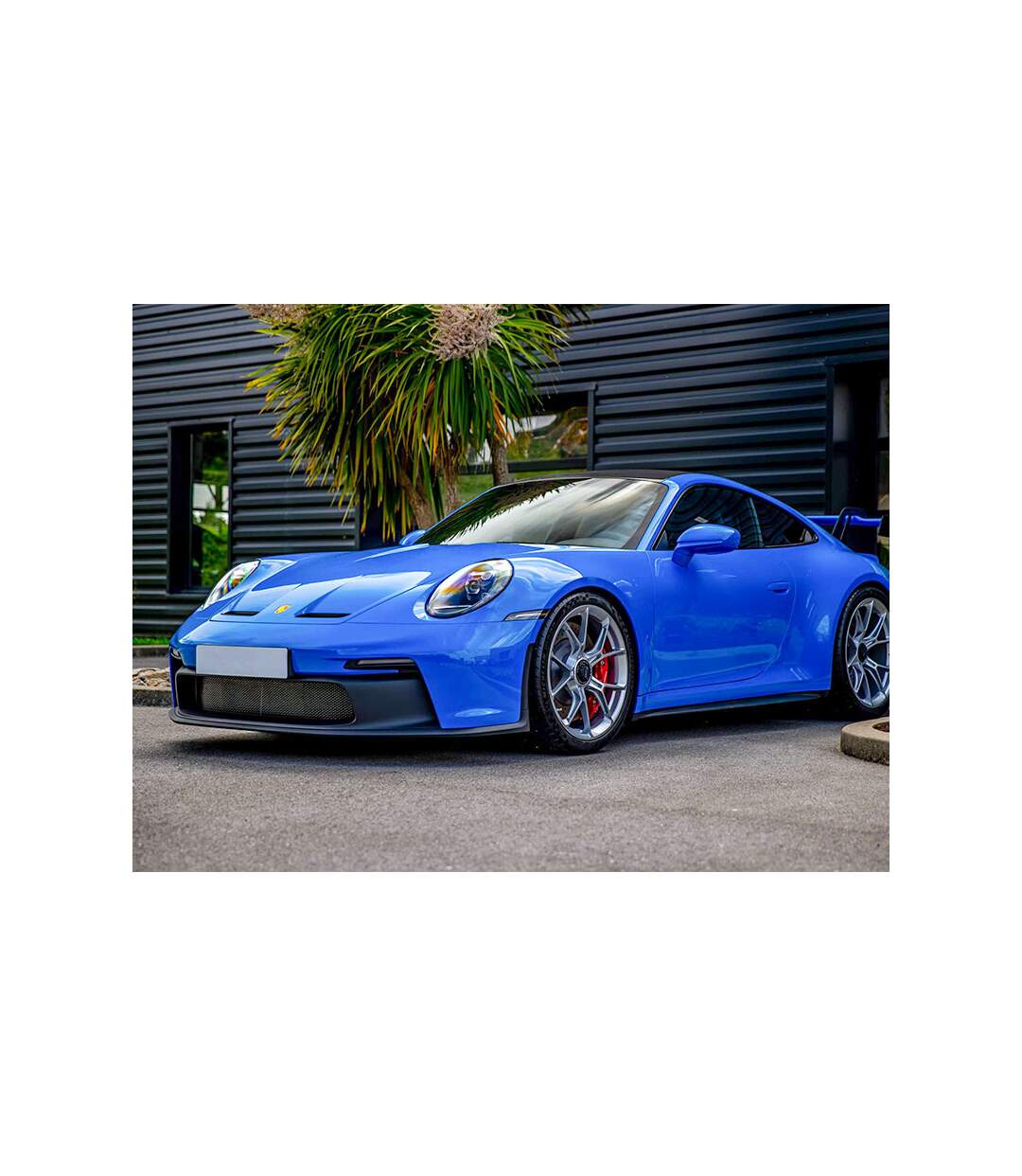 Stage de pilotage : 2 tours de cuircuit au volant d'une Porsche 992 GT3 - SMARTBOX - Coffret Cadeau Sport & Aventure