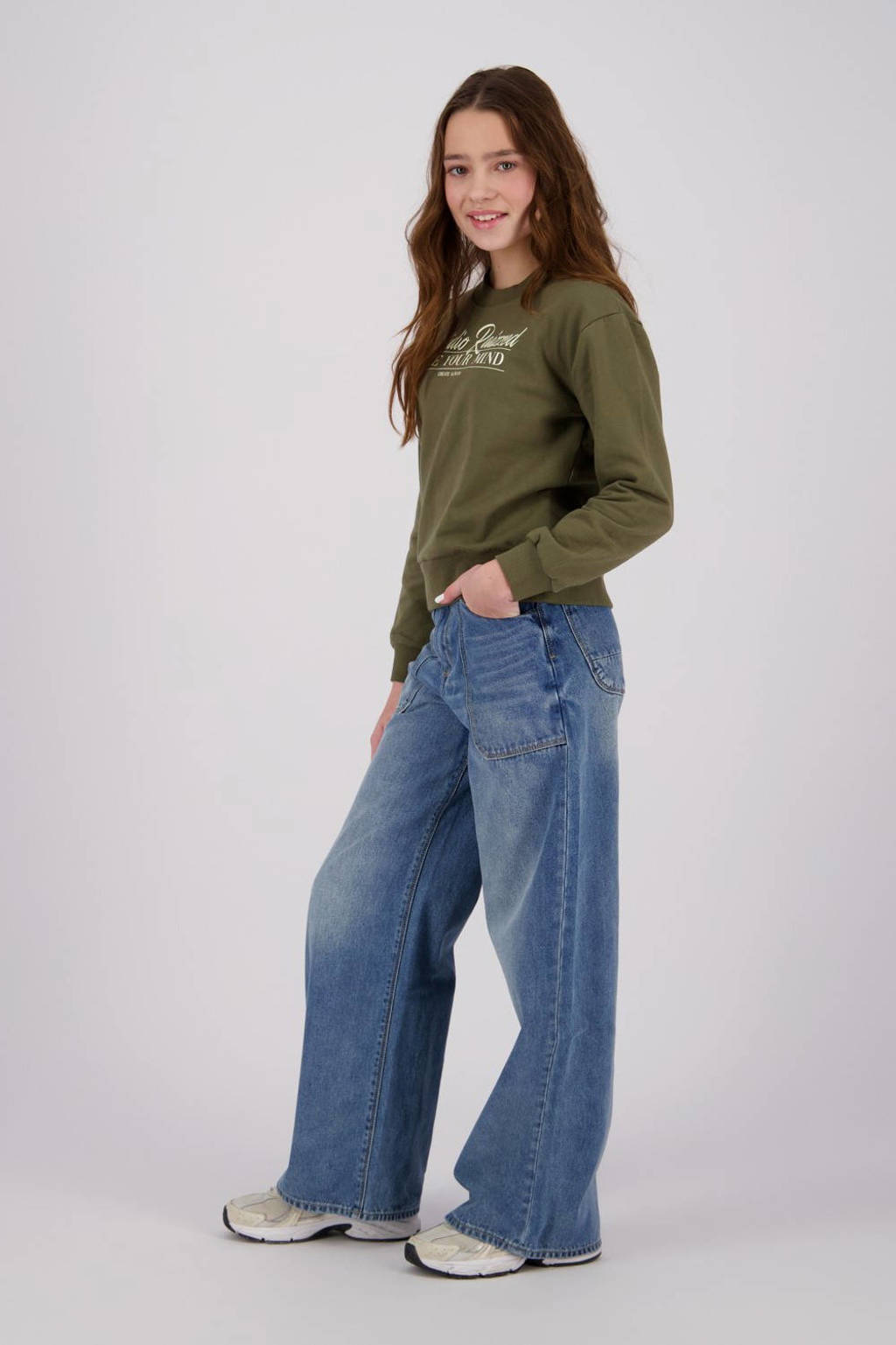 Raizzed sweater Line met tekst armygroen