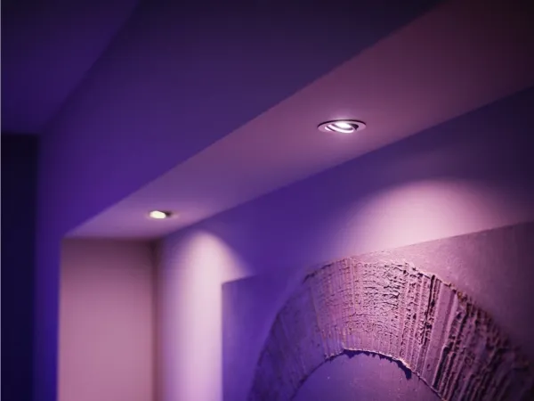 Philips Hue White and Color Ambiance - LED-spot lyspære - GU10 - 4.2 W - klasse E - multifarvet/varmt til køligt hvidt lys - 2000-6500 K (pakke med 3)