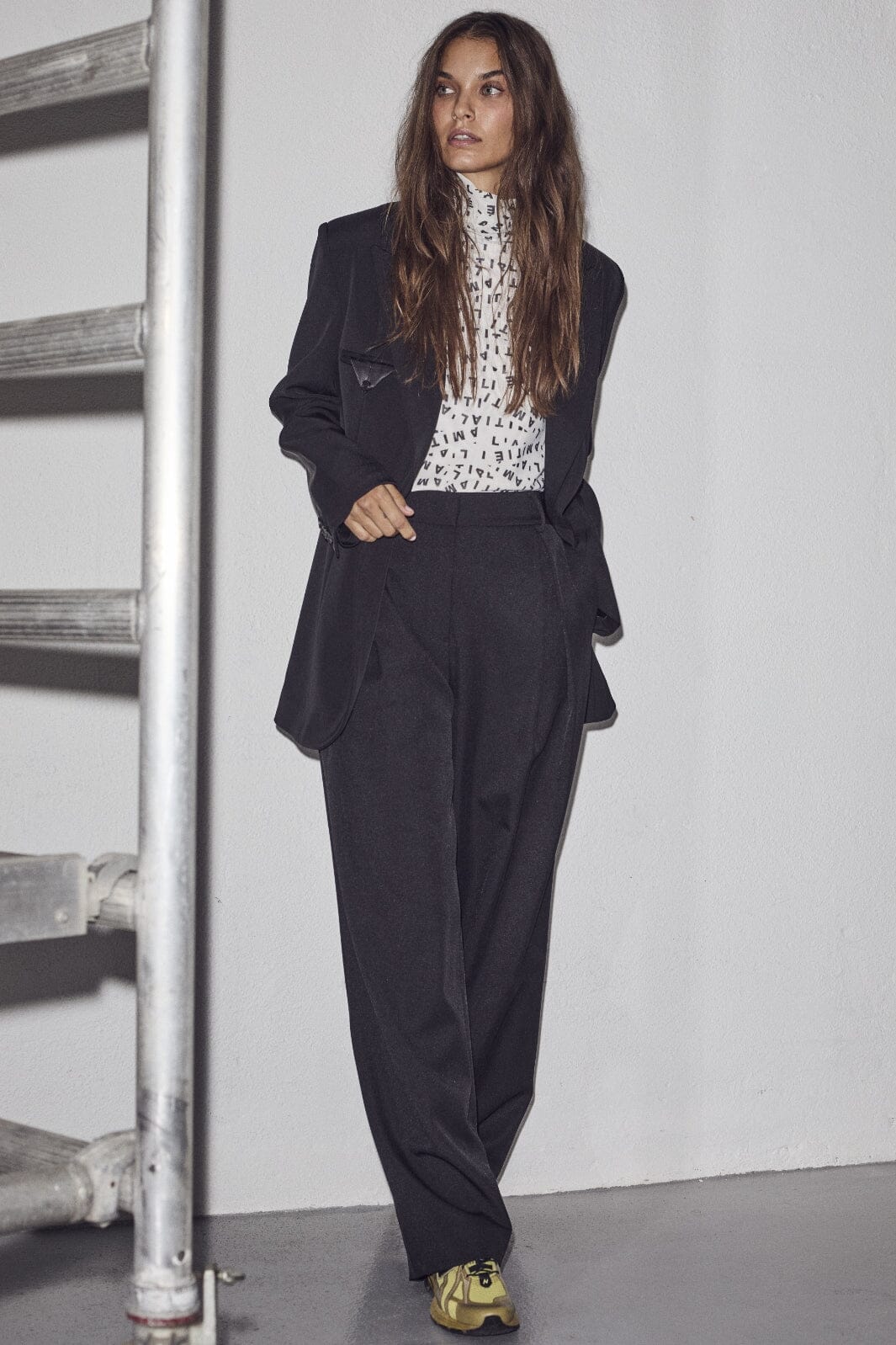 Haute L'Amitié Premiere Single Blazer HL10002 black