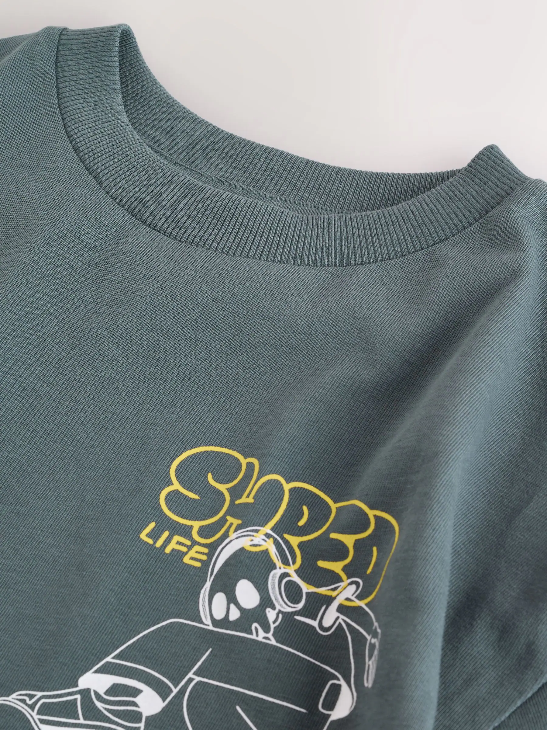 Grijs met print aan de achterkant - Relaxed Fit Graphic Long Sleeve Cotton T-Shirt (3-16yrs)