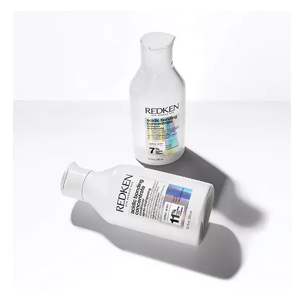 Condicionador reparador Redken Acidic Bonding Concentrate para cabelos sensibilizados