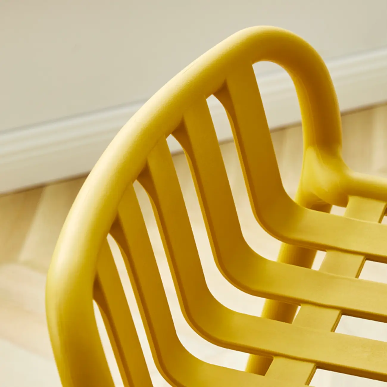 Minimalist Plastic Counter Bar Stool Outdoor Indoor