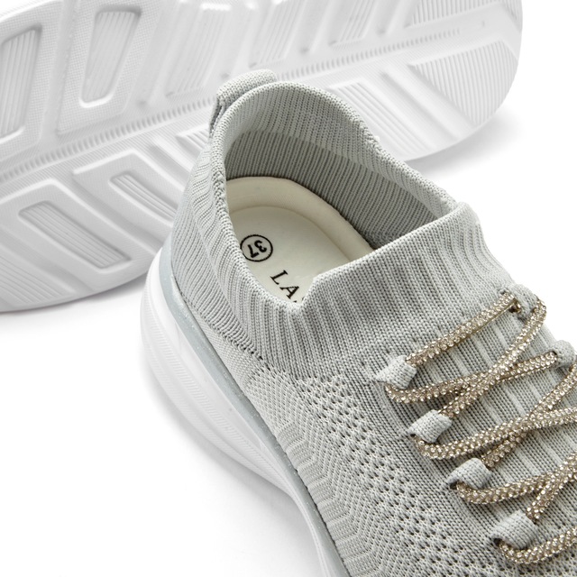 LASCANA Sneaker  mit modischer Glitzerschnürung VEGAN