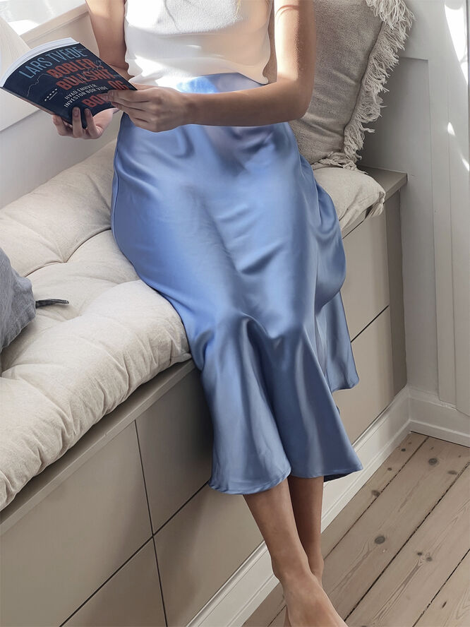 Neo Noir Bovary Skirt Dusty blue