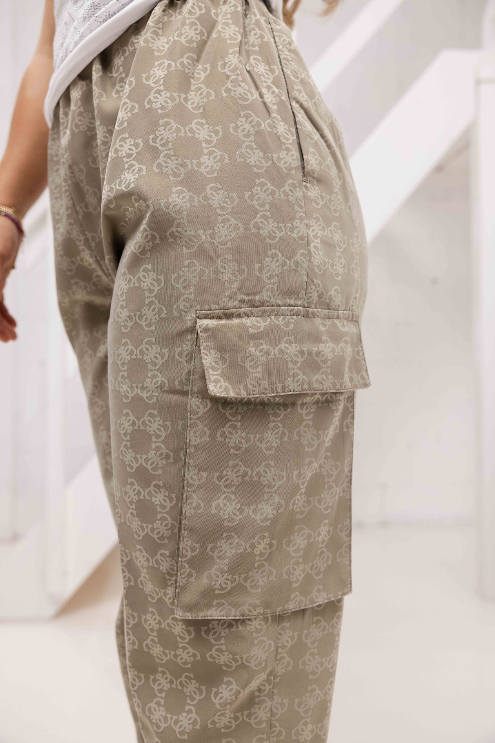 Guess 4G-Logo Cargo Broek Dames Groen
