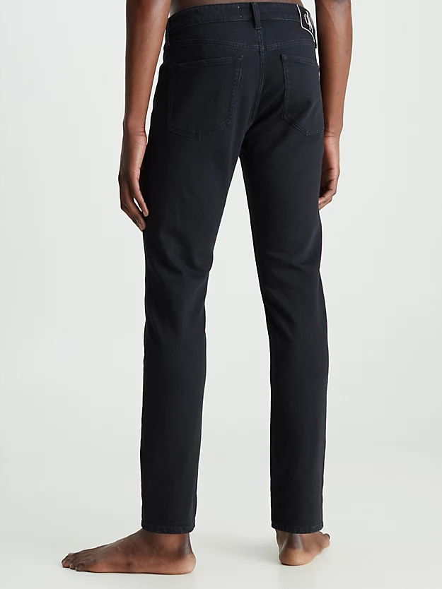 Calça jeans slim tapered