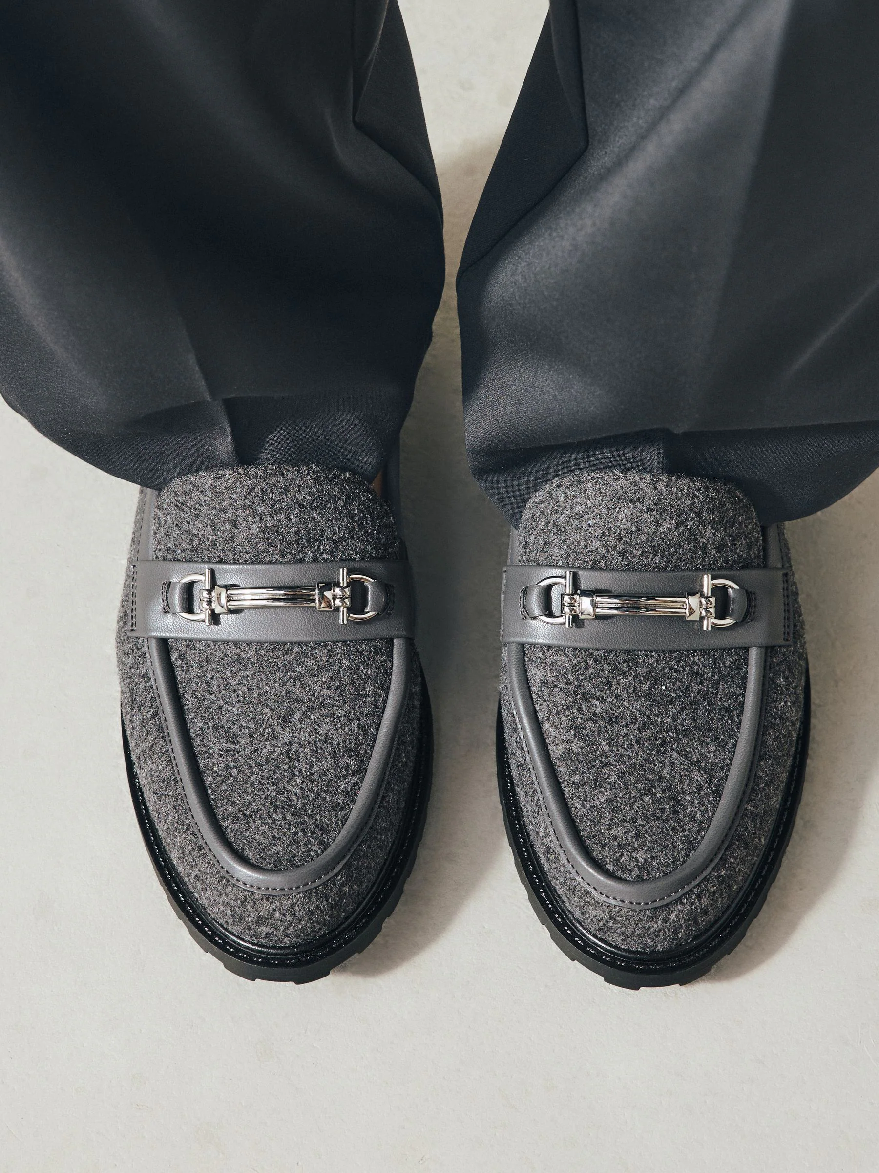 Grijs - Forever Comfort® Trim Hardware Round Toe Loafers