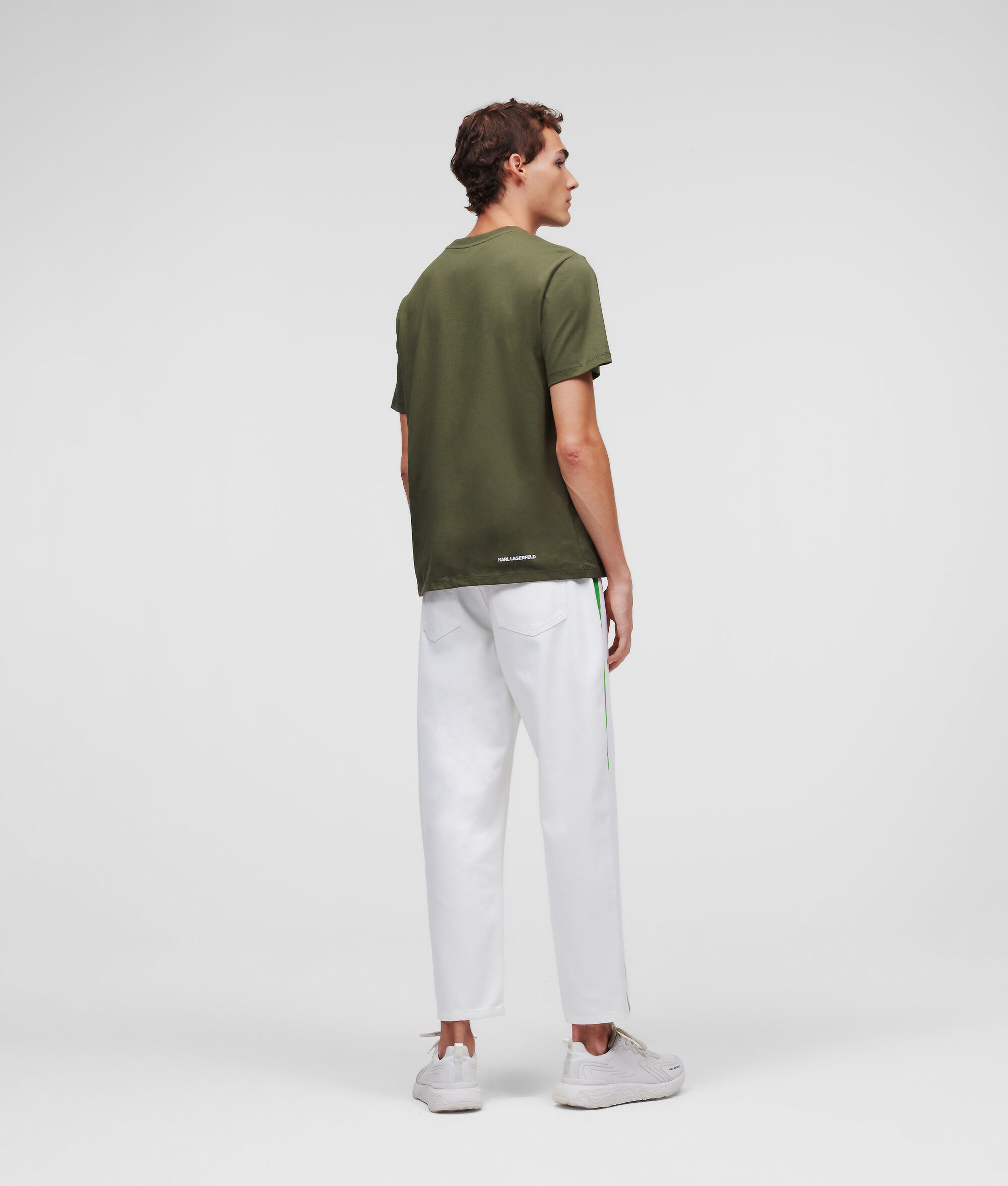 T-SHIRT À POCHES CONTRASTANTES