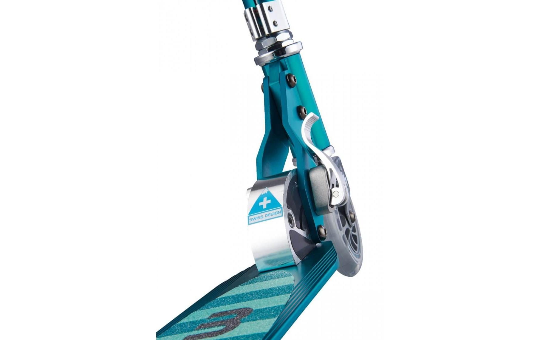 Kickboard Sprite LED Petrol Stripe<br>Der Klassiker unter den Scootern und absolutes Leichtgewicht – ideal für Kinder und Teenager