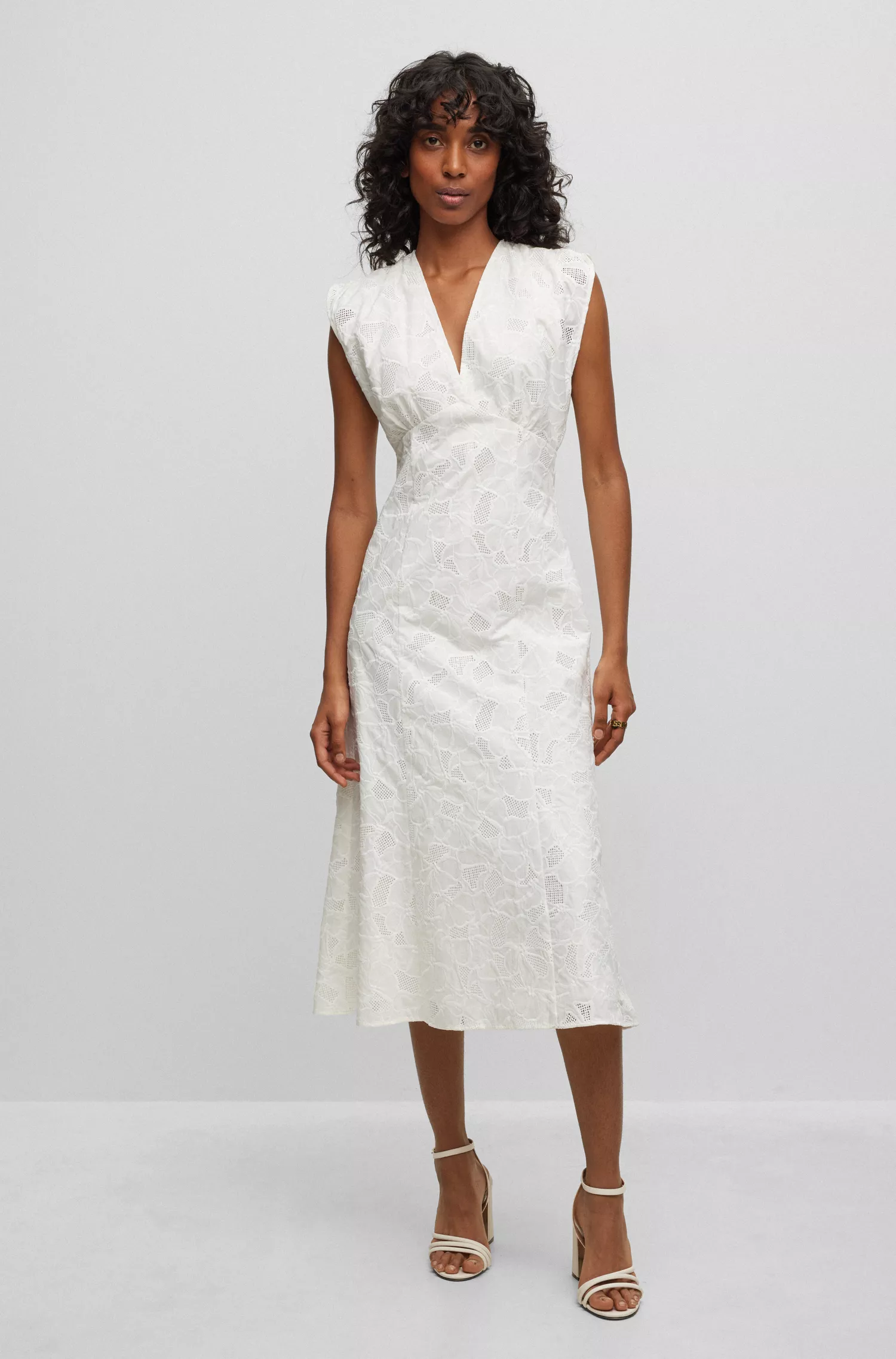 Vestido BOSS de algodão preto com renda e modelagem regular.