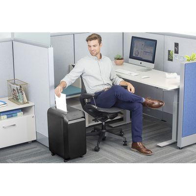 Fellowes Powershred LX221 - destructeur de documents coupe croisée microparticules - 20 feuilles - Corbeille 30 litres - noir