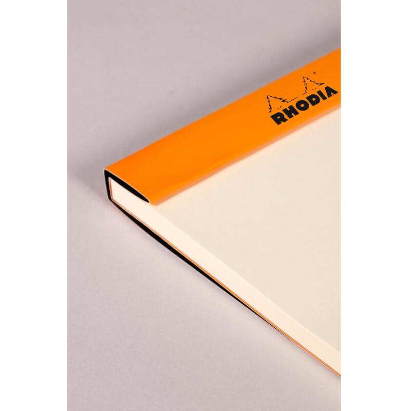Bloc agrafé le R N°12 8,5x12 cm 70 feuilles unies 90 g. - Noir