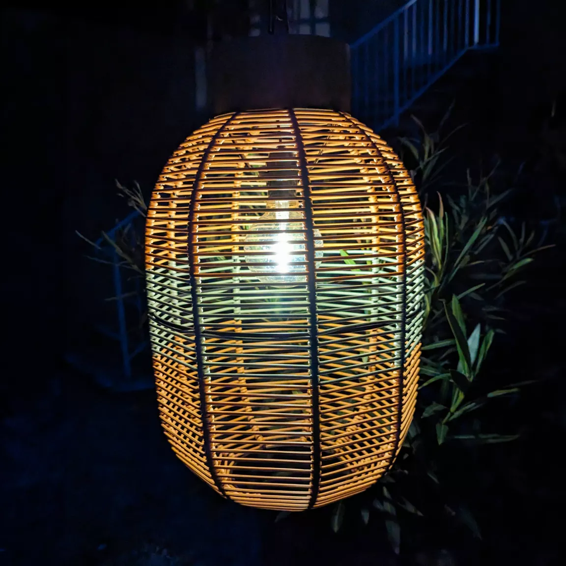 Suspension de jardin solaire résine tressée LED (D27 cm) Toscane Vert