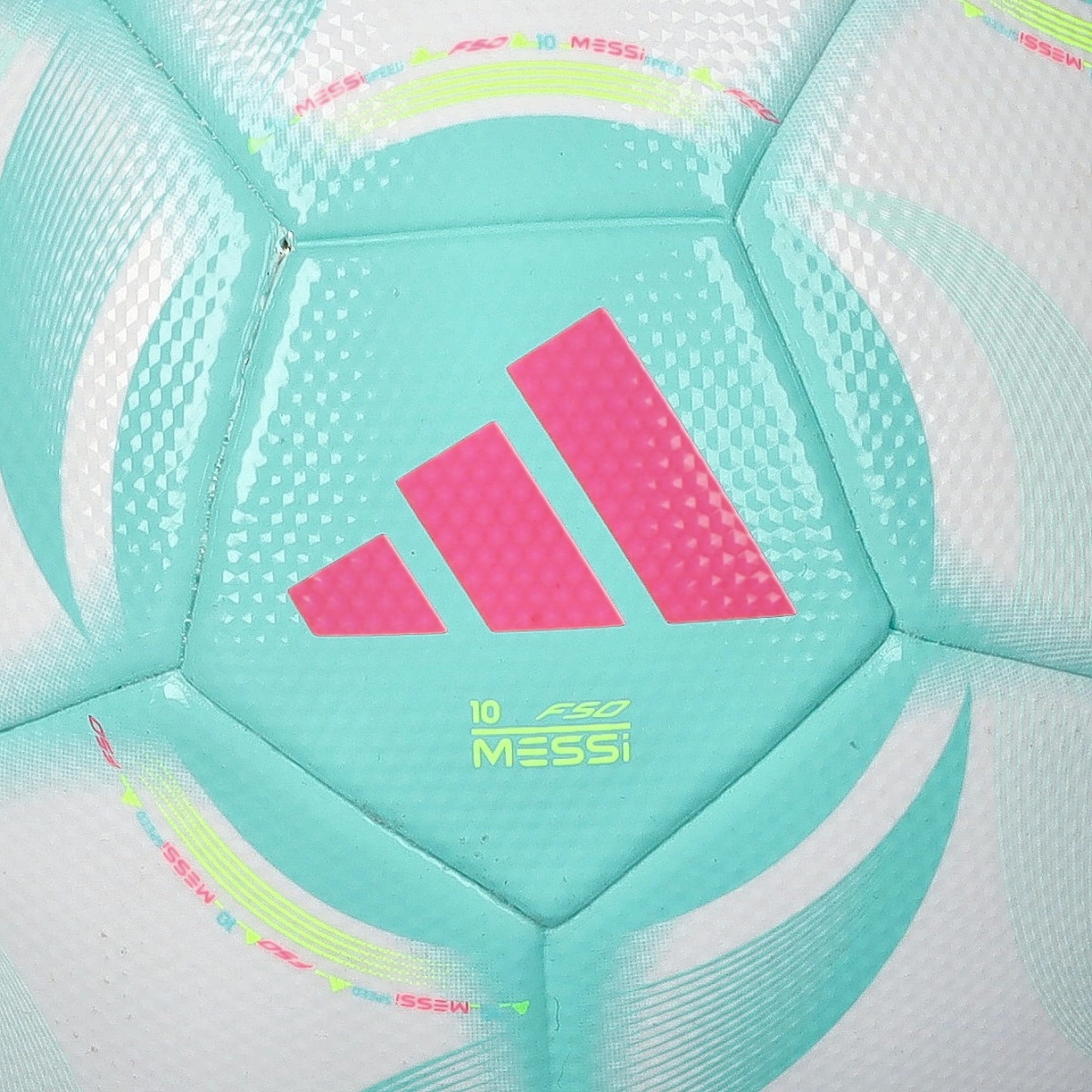 Bola adidas Messi League
