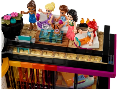 LEGO Andrea's futuristische villa (42639)