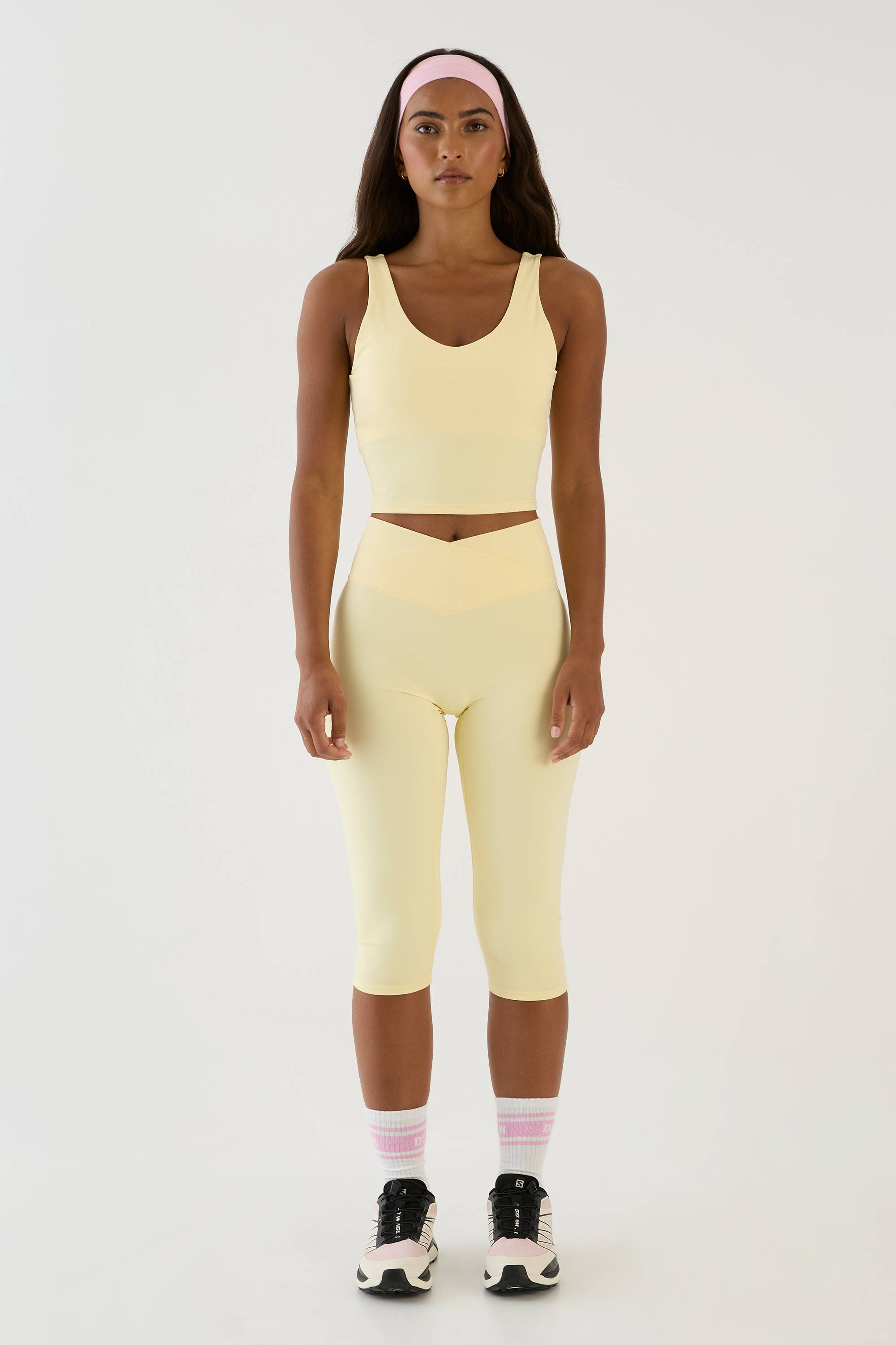 Legging Capri Taille Haute Sculptant Avec Ceinture Croisée Dsgn Studio