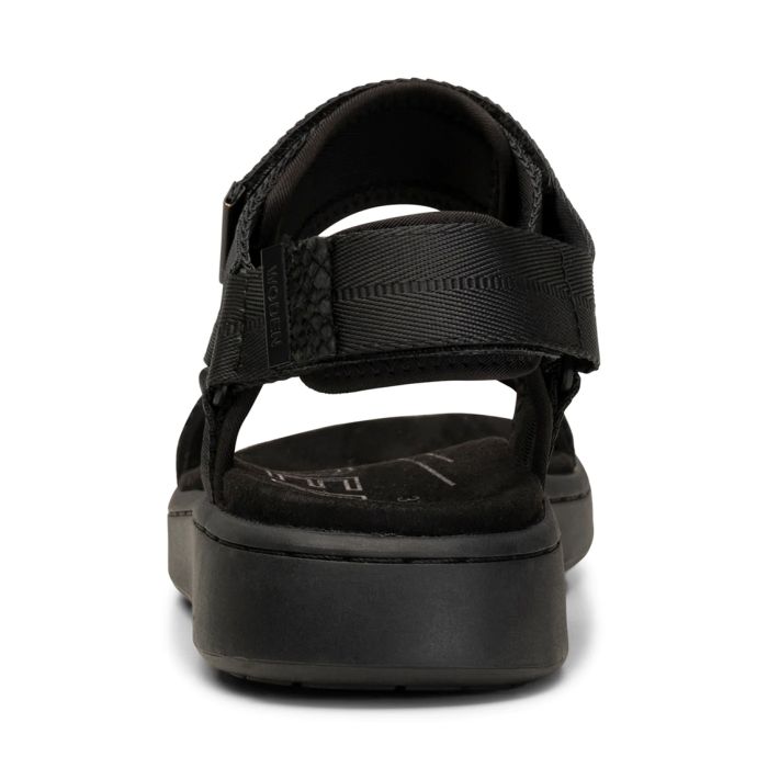 Line Sandal