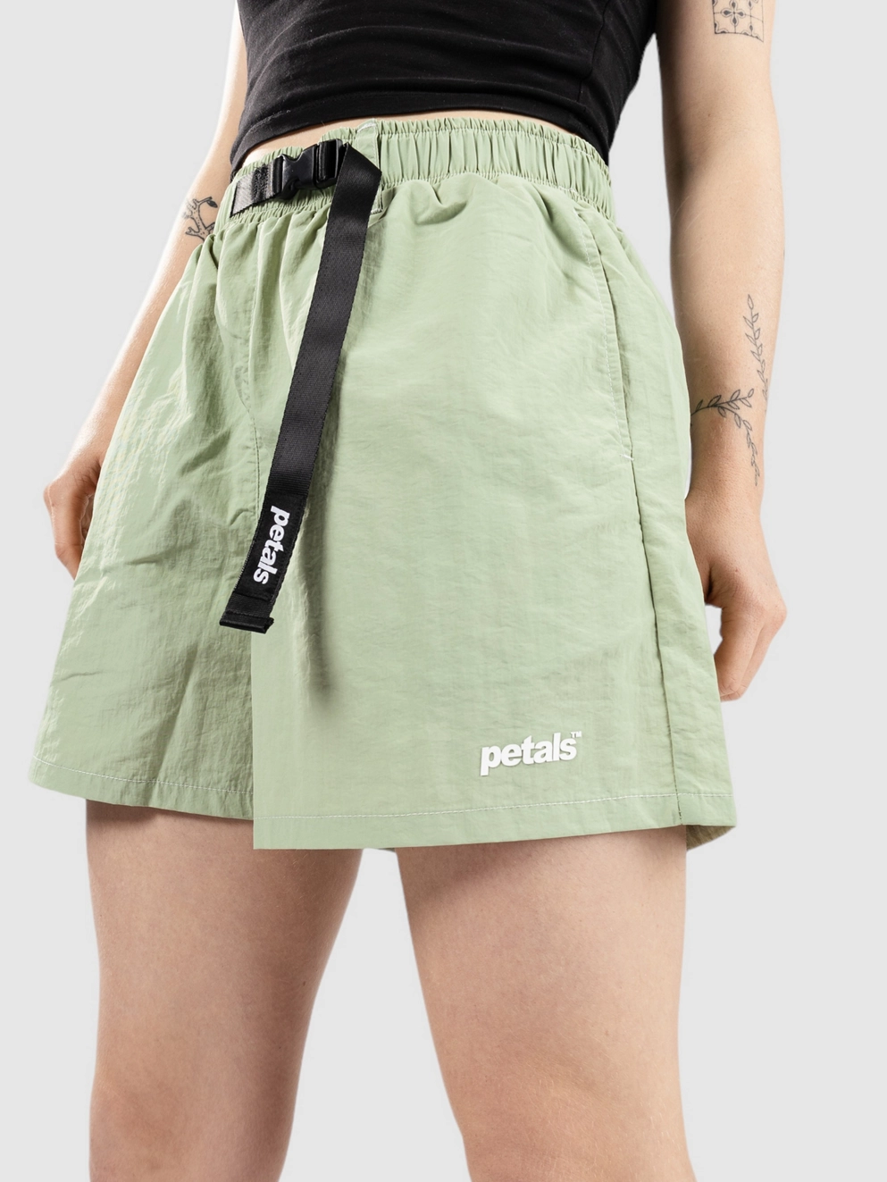 Petals and Peacocks Cruise Tech Shorts sage