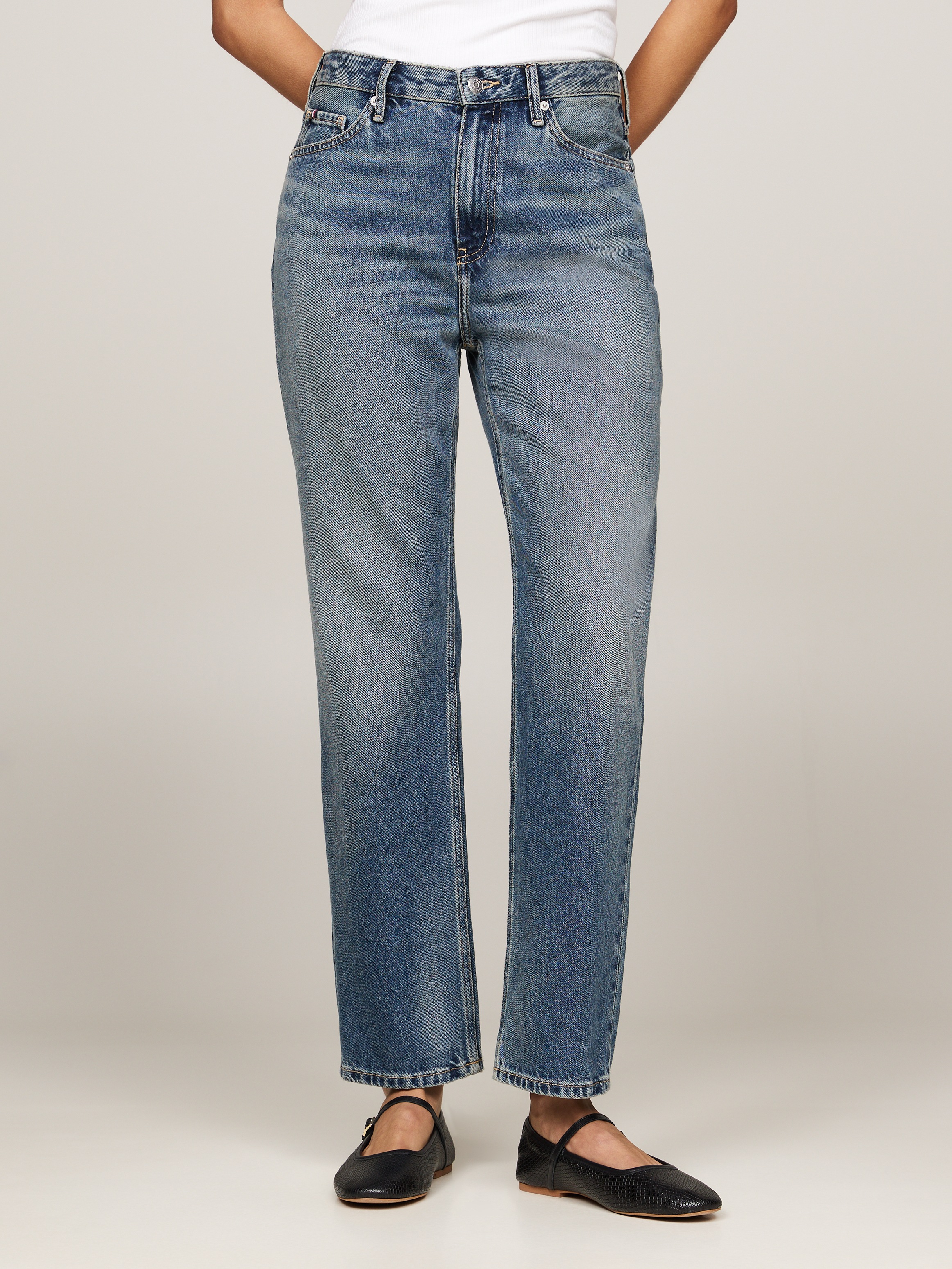 Tommy Hilfiger Straight-Jeans »CLASSIC STRAIGHT HW A TWIST BETH« mit Tommy Hilfiger Logo-Badge