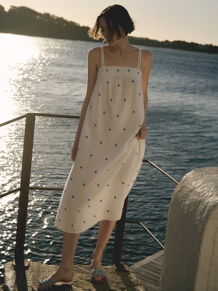 Vestido longo com bordado - Branco-creme