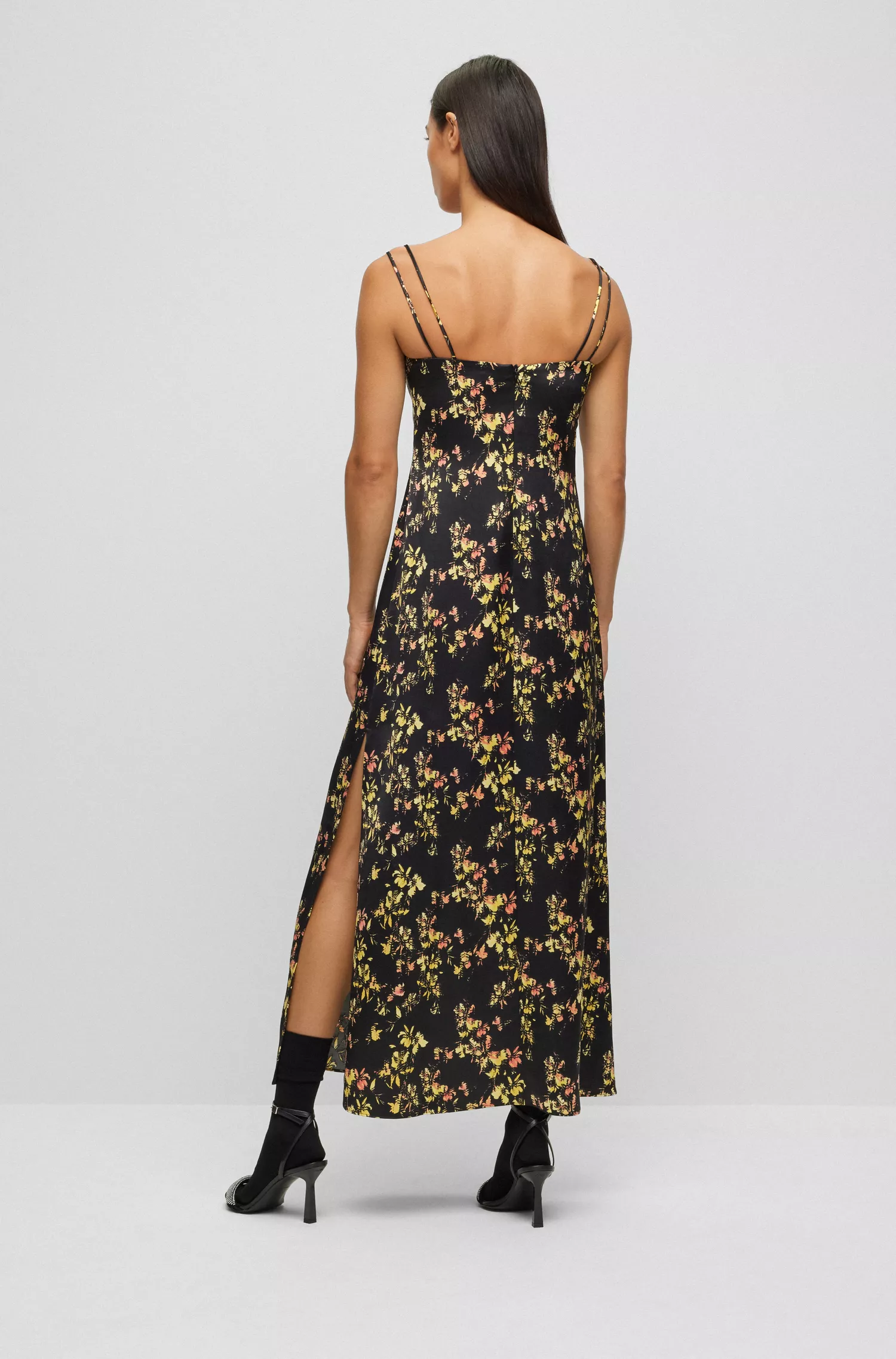 Vestido HUGO sem mangas com estampa floral vermelha e detalhes em renda.