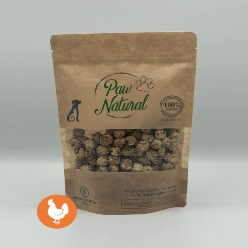 Petiscos naturais crocantes com sabor de frango da Paw para cães.