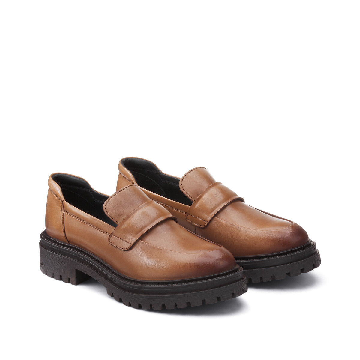 GEOX<br>Mocassins respiráveis em couro Iridea