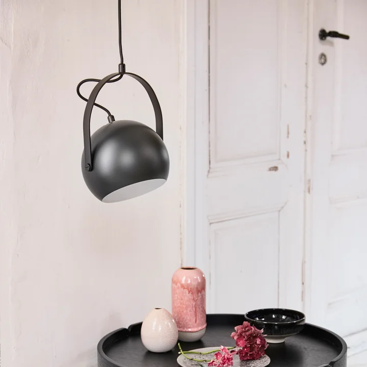 Frandsen - Ball Pendelleuchte mit Griff Ø 19 cm, schwarz / weiss